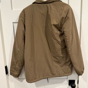 Mountain Hardwear Men's Tan Lightweight Shirt Jacket